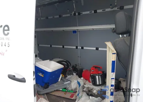 2024 Mercedes-Benz Sprinter 2500 Standard Roof 4-Cyl Diesel z USA, uszkodzony, nr VIN W1Y4KBHY5RT187258